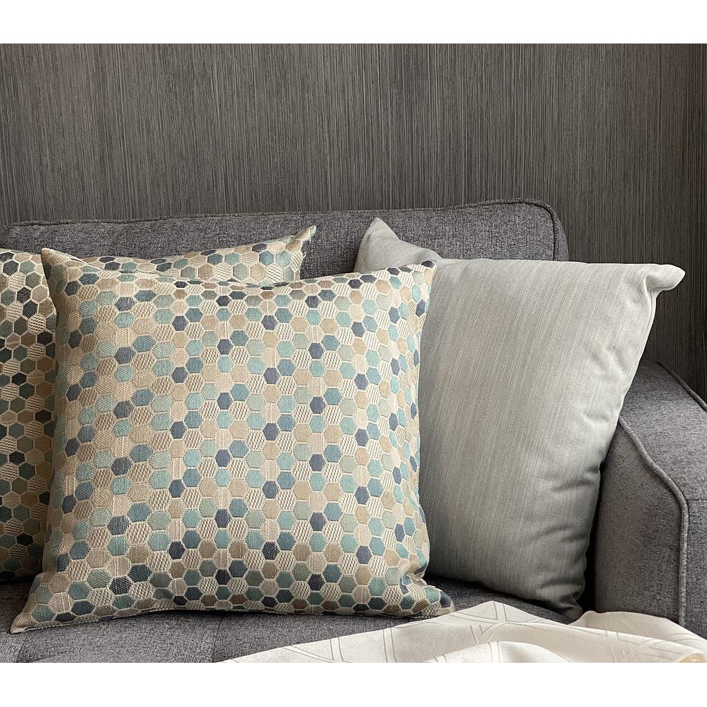 COJIN CUADRADO LF VARIOS COLORES CUA081 (47 x 47cm)